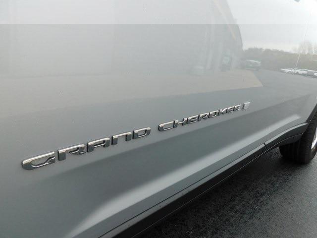 2022 Jeep Grand Cherokee Laredo 4x4