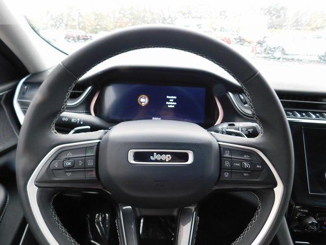 2022 Jeep Grand Cherokee Laredo 4x4