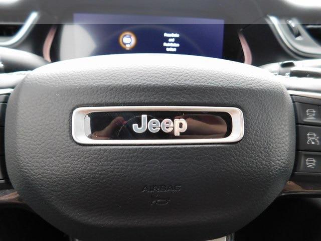 2022 Jeep Grand Cherokee Laredo 4x4