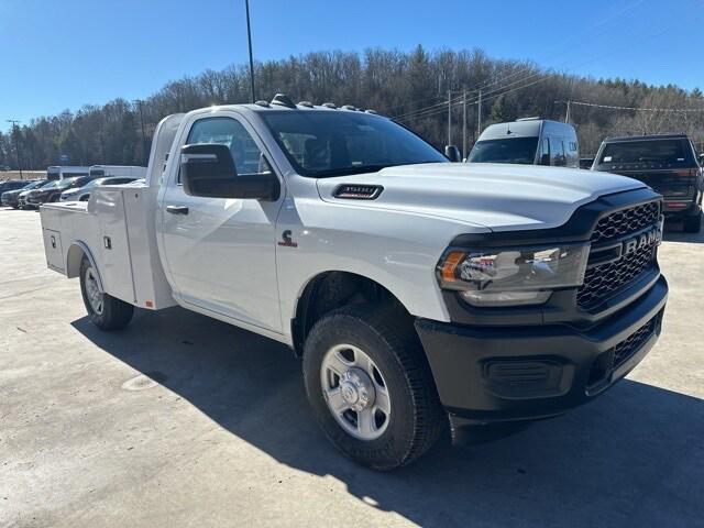 2024 RAM Ram 3500 Chassis Cab RAM 3500 TRADESMAN CHASSIS REGULAR CAB 4X4 60 CA