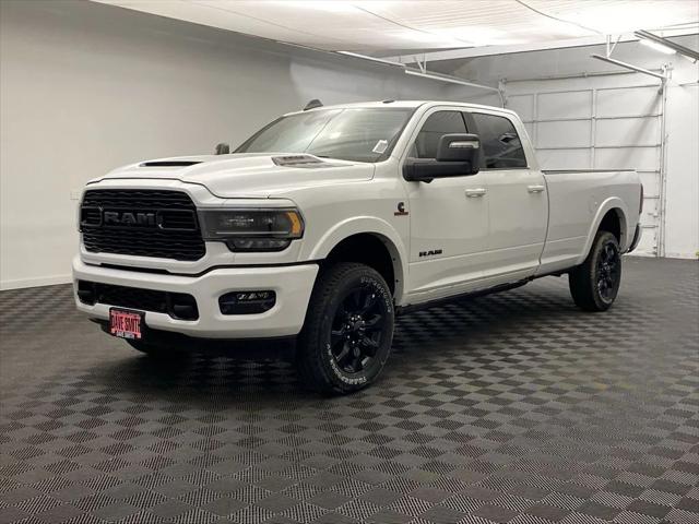 2024 RAM Ram 3500 RAM 3500 LIMITED CREW CAB 4X4 8 BOX