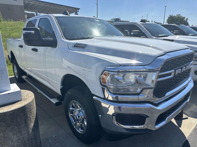 2024 RAM Ram 2500 RAM 2500 TRADESMAN CREW CAB 4X4 64 BOX