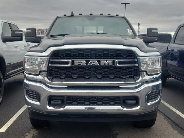 2024 RAM Ram 3500 RAM 3500 TRADESMAN CREW CAB 4X4 64 BOX