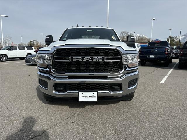 2024 RAM Ram 3500 Chassis Cab RAM 3500 TRADESMAN CREW CAB CHASSIS 4X4 60 CA