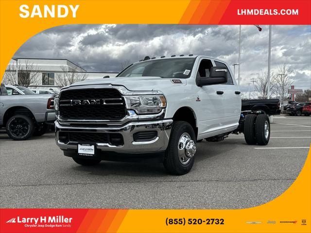 2024 RAM Ram 3500 Chassis Cab RAM 3500 TRADESMAN CREW CAB CHASSIS 4X4 60 CA