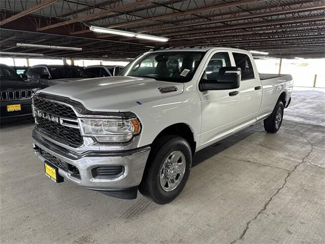 2024 RAM Ram 3500 RAM 3500 TRADESMAN CREW CAB 4X2 8 BOX