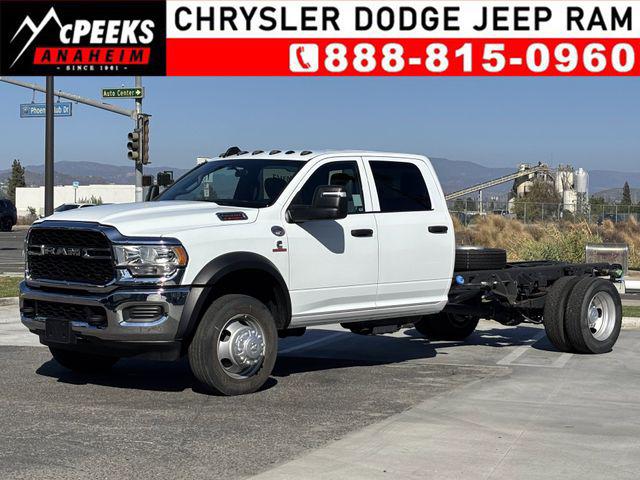 2024 RAM Ram 5500 Chassis Cab RAM 5500 SLT CHASSIS CREW CAB 4X2 60 CA 2024 RAM Ram 5500 Chassis Cab RAM 5500 SLT CHASSIS CREW CAB 4X2 60 CA