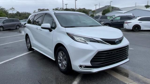 2022 Toyota Sienna XLE