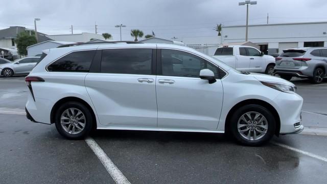 2022 Toyota Sienna XLE