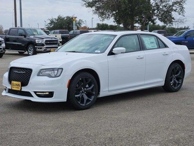 2023 Chrysler Chrysler 300 300 TOURING L RWD