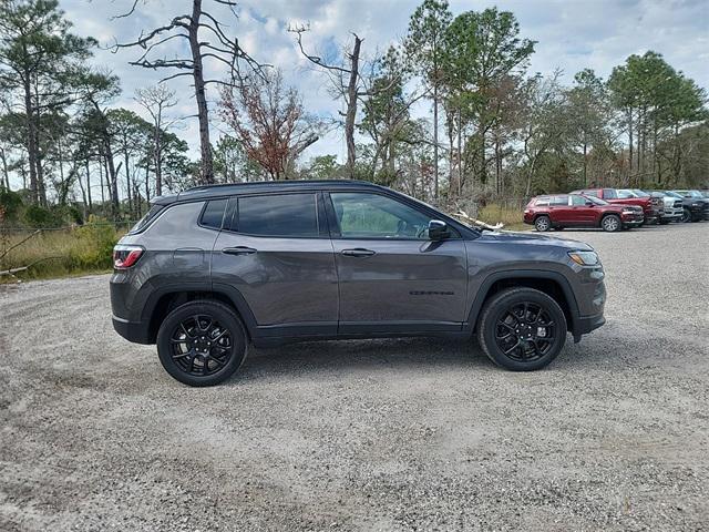 2024 Jeep Compass COMPASS LATITUDE 4X4