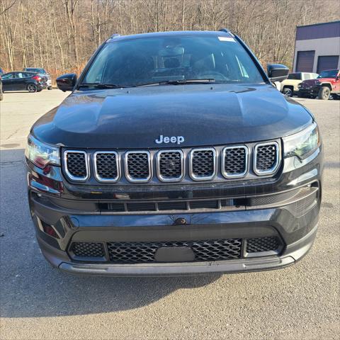 2024 Jeep Compass COMPASS LATITUDE LUX 4X4