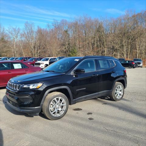 2024 Jeep Compass COMPASS LATITUDE LUX 4X4