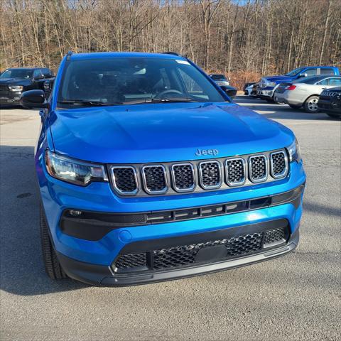 2024 Jeep Compass COMPASS LATITUDE LUX 4X4