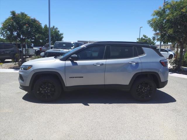 2024 Jeep Compass COMPASS LATITUDE 4X4