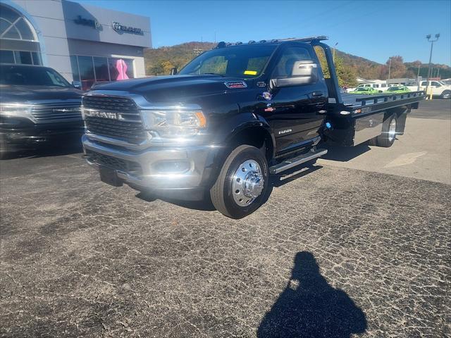 2023 RAM 5500 Chassis Tradesman/SLT