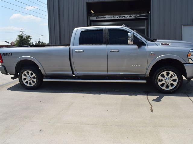 2022 RAM 3500 Laramie Crew Cab 4x4 8 Box