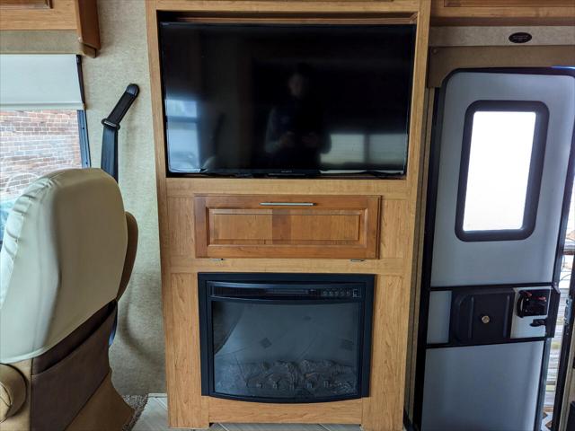 2015 Ford F-53 Unknown