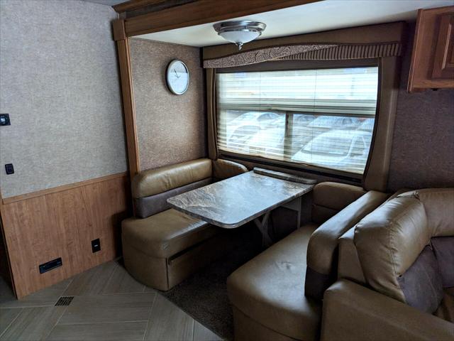 2015 Ford F-53 Unknown