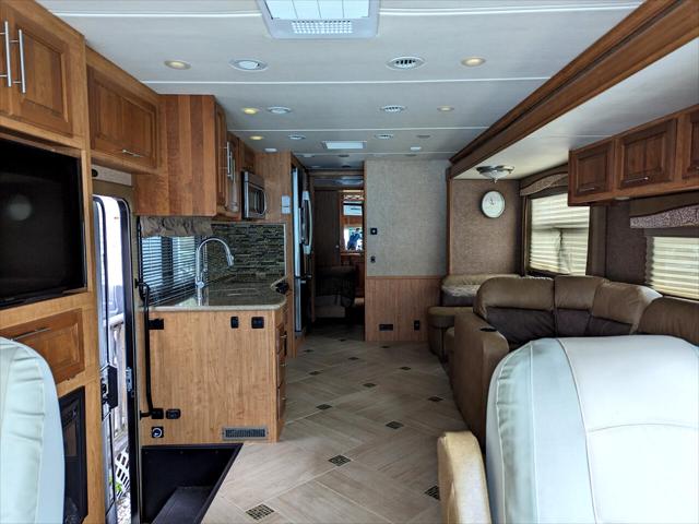 2015 Ford F-53 Unknown