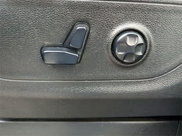 2019 Ram 1500 Big Horn/Lone Star Crew Cab 4x4 57 Box