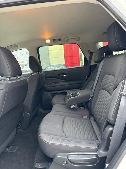 2022 Nissan Pathfinder SV 4WD