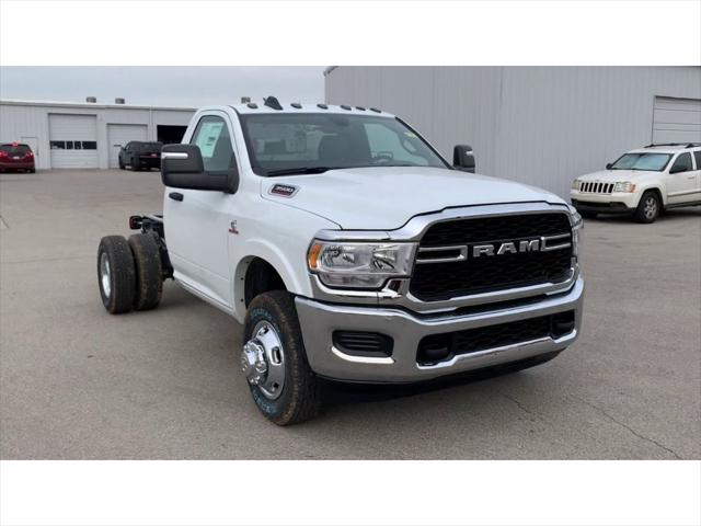 2024 RAM Ram 3500 Chassis Cab RAM 3500 TRADESMAN CHASSIS REGULAR CAB 4X4 60 CA