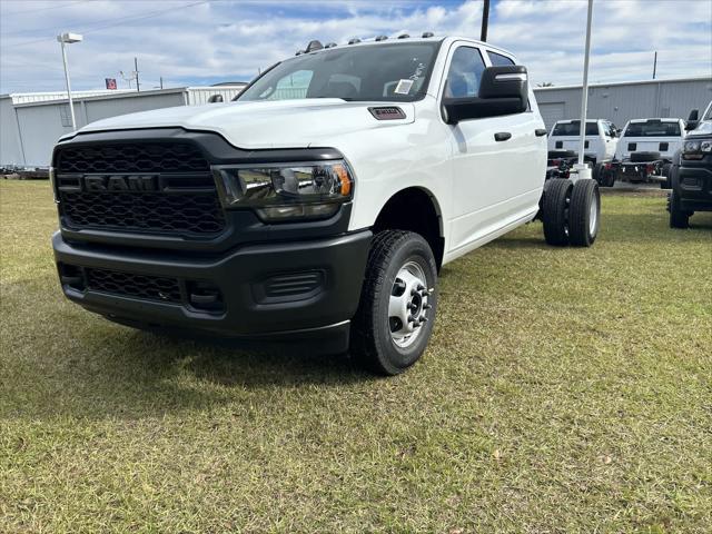 2024 RAM Ram 3500 Chassis Cab RAM 3500 TRADESMAN CREW CAB CHASSIS 4X4 60 CA