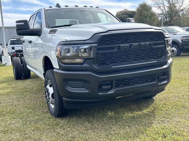 2024 RAM Ram 3500 Chassis Cab RAM 3500 TRADESMAN CREW CAB CHASSIS 4X4 60 CA