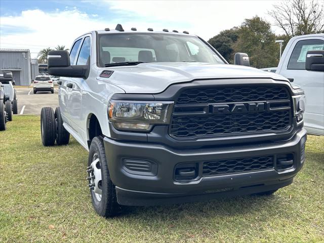 2024 RAM Ram 3500 Chassis Cab RAM 3500 TRADESMAN CREW CAB CHASSIS 4X4 60 CA