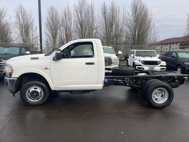 2024 RAM Ram 3500 Chassis Cab RAM 3500 TRADESMAN CHASSIS REGULAR CAB 4X4 60 CA