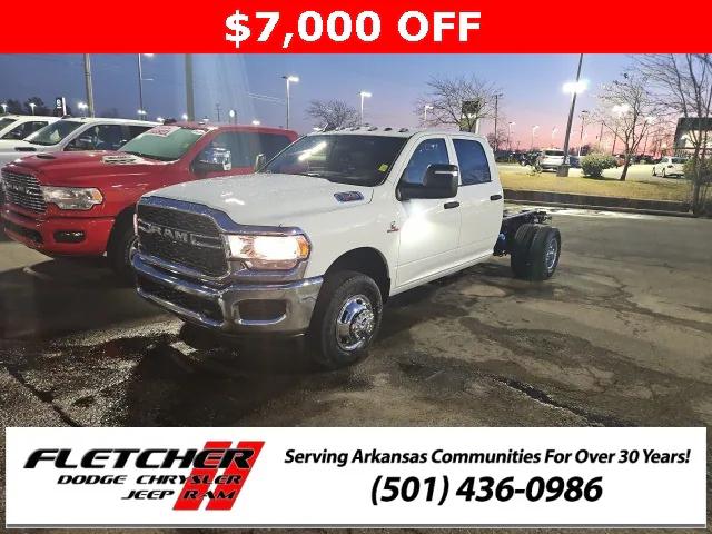 2024 RAM Ram 3500 Chassis Cab RAM 3500 TRADESMAN CREW CAB CHASSIS 4X4 60 CA