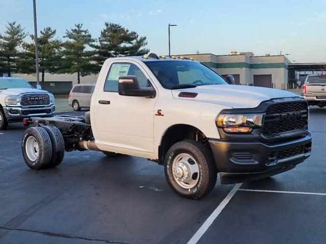 2024 RAM Ram 3500 Chassis Cab RAM 3500 TRADESMAN CHASSIS REGULAR CAB 4X4 60 CA