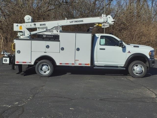 2024 RAM Ram 5500 Chassis Cab RAM 5500 TRADESMAN CHASSIS REGULAR CAB 4X4 84 CA