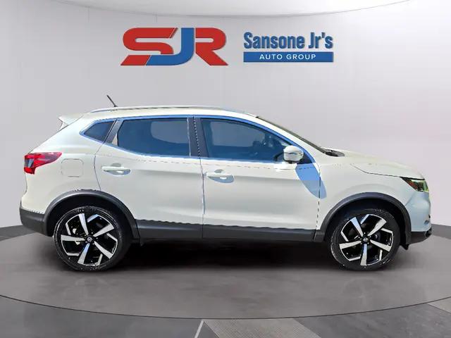 2022 Nissan Rogue Sport SL AWD Xtronic CVT