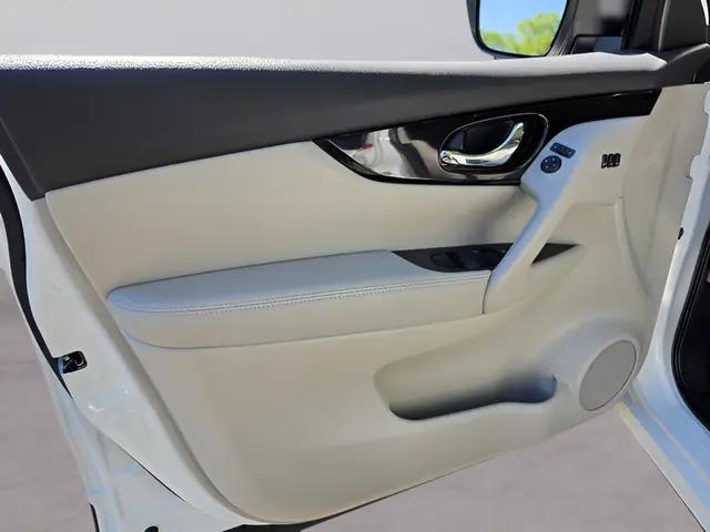 2022 Nissan Rogue Sport SL AWD Xtronic CVT