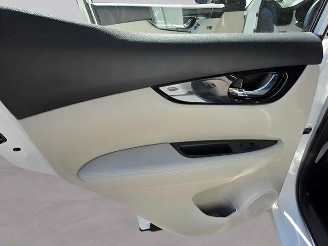 2022 Nissan Rogue Sport SL AWD Xtronic CVT
