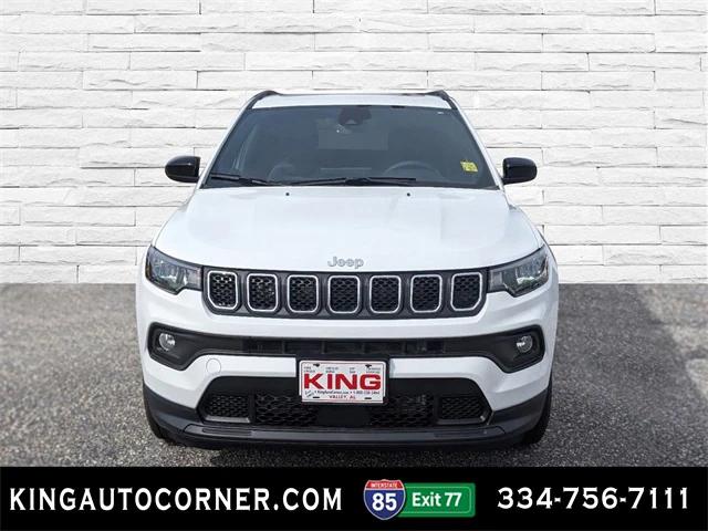 2024 Jeep Compass COMPASS LATITUDE LUX 4X4