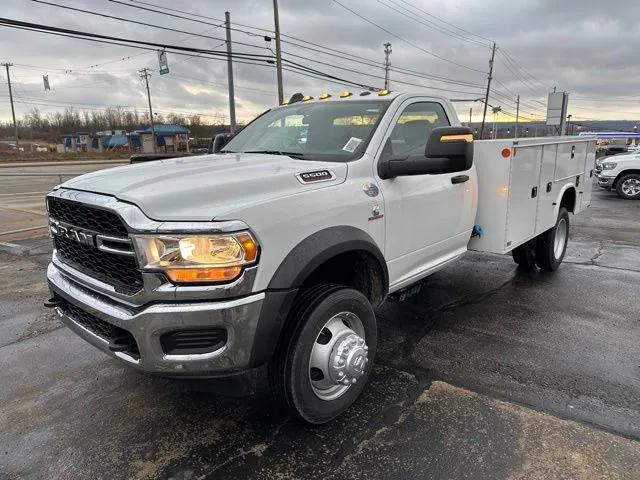 2024 RAM Ram 5500 Chassis Cab RAM 5500 TRADESMAN CHASSIS REGULAR CAB 4X4 84 CA