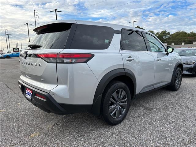 2023 Nissan Pathfinder S 4WD