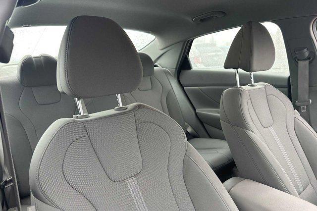 2023 Hyundai Elantra SE