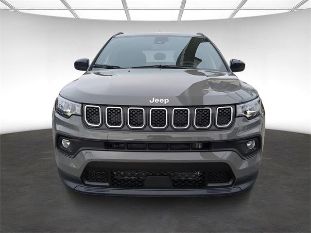 2024 Jeep Compass COMPASS LATITUDE LUX 4X4