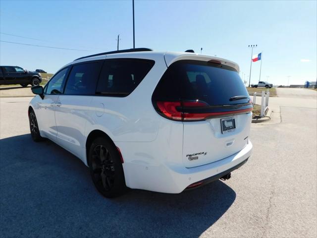 2024 Chrysler Pacifica PACIFICA LIMITED