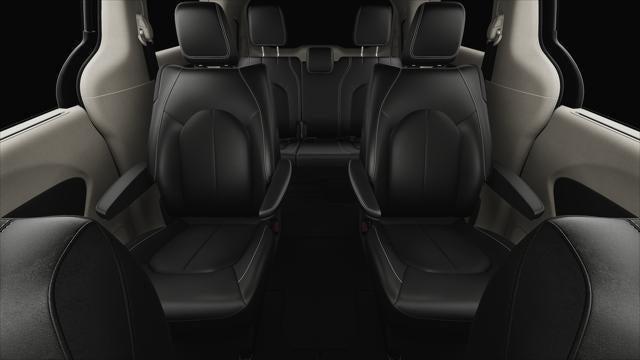 2024 Chrysler Pacifica PACIFICA TOURING L