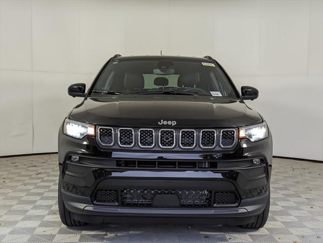 2024 Jeep Compass COMPASS LATITUDE LUX 4X4