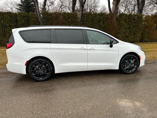 2024 Chrysler Pacifica PACIFICA LIMITED