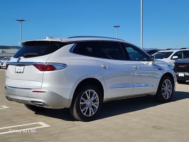 2024 Buick Enclave Premium AWD 24