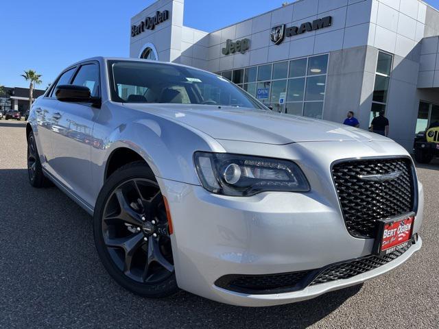 2023 Chrysler Chrysler 300 300 TOURING