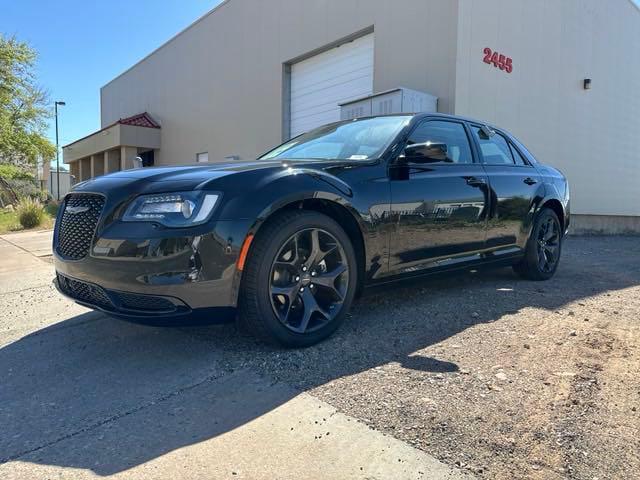 2023 Chrysler Chrysler 300 300 TOURING