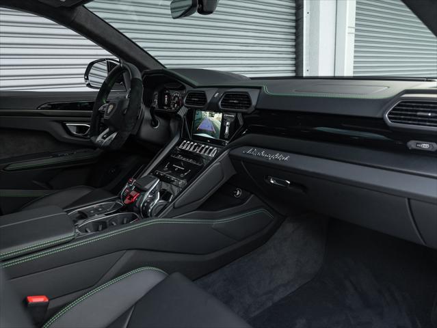 2022 Lamborghini Urus 
